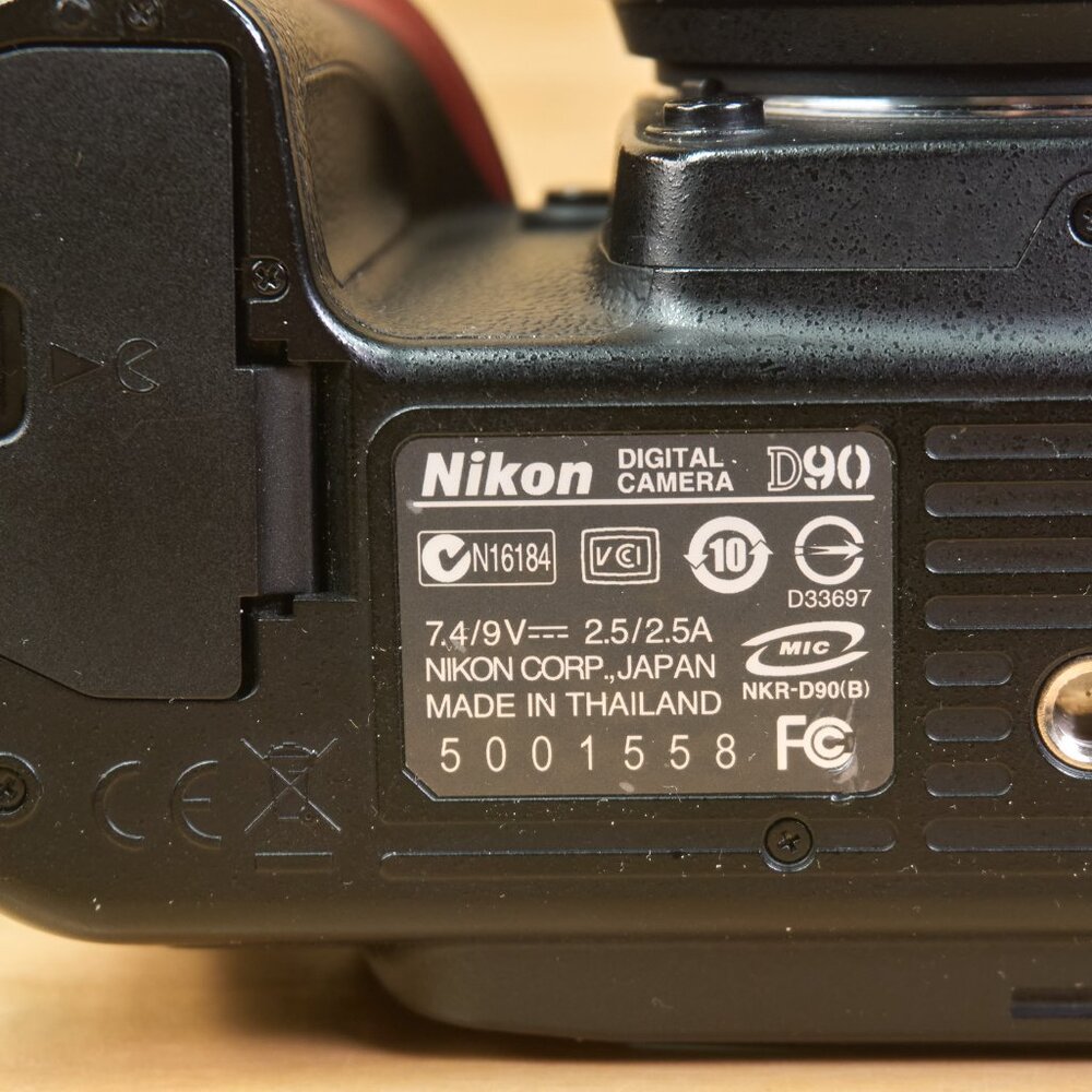 Nikon D90 DSLR 12.3MP with AF‑S DX Nikkor 35mm f/1.8G Lens – Tested - Picture 12 of 13